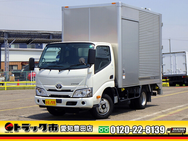 TOYOTA DYNA 2020