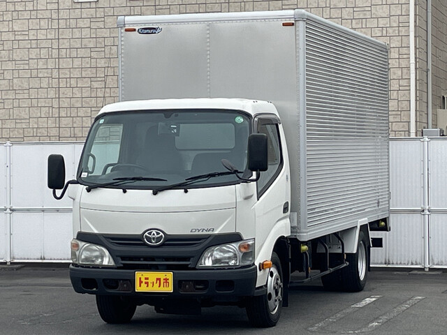 TOYOTA DYNA 2013