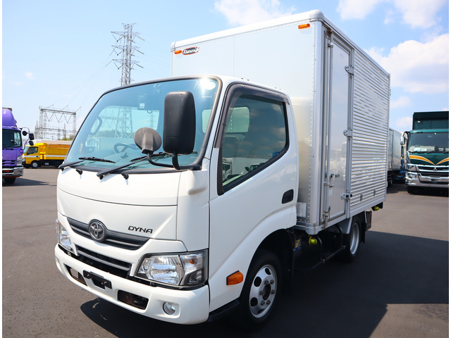 TOYOTA DYNA 2018