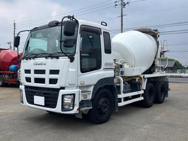 ISUZU GIGA 2017