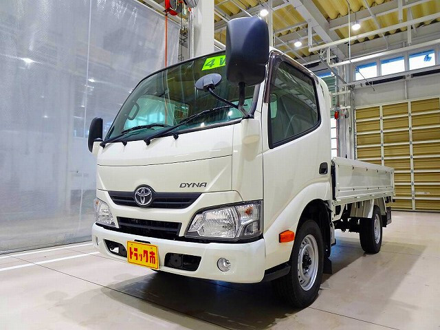 TOYOTA DYNA 2020