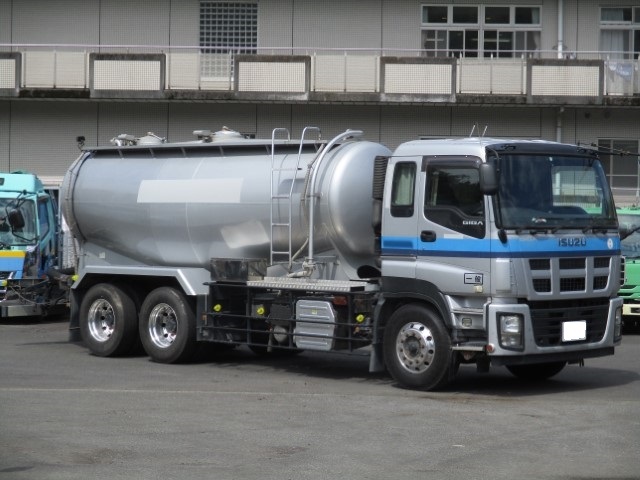 ISUZU GIGA 2014