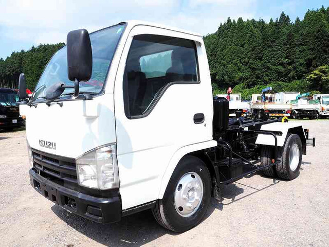 ISUZU ELF UT 2009