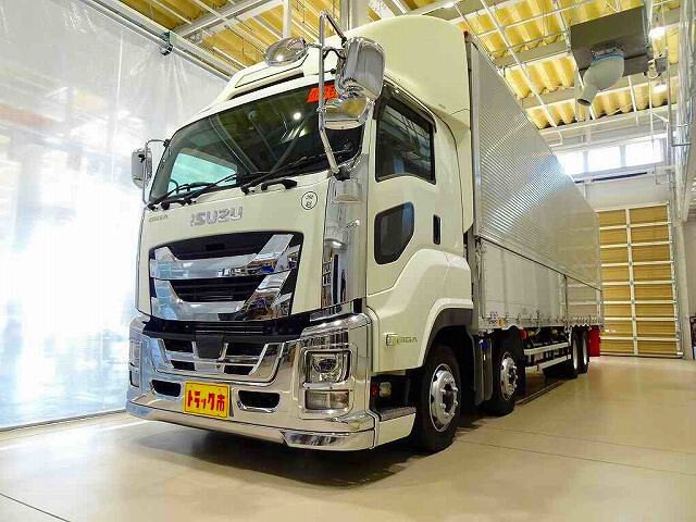 ISUZU GIGA 2019