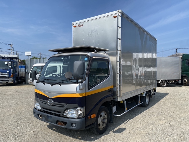 HINO DUTRO 2016