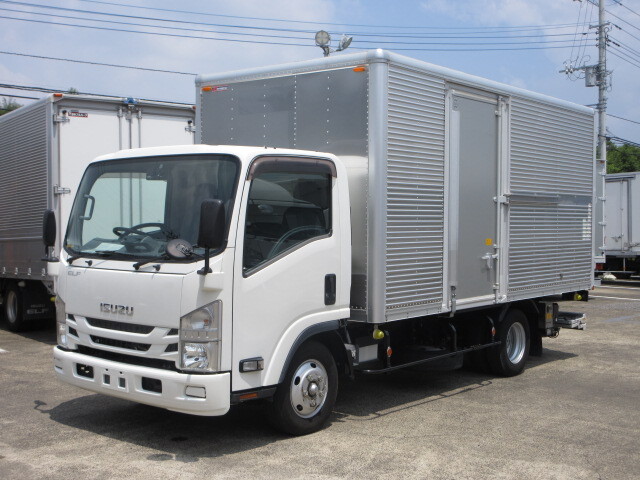 ISUZU ELF UT 2019