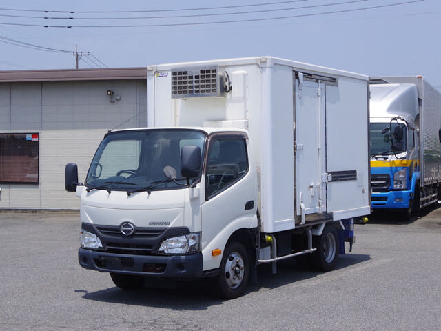 HINO DUTRO 2017