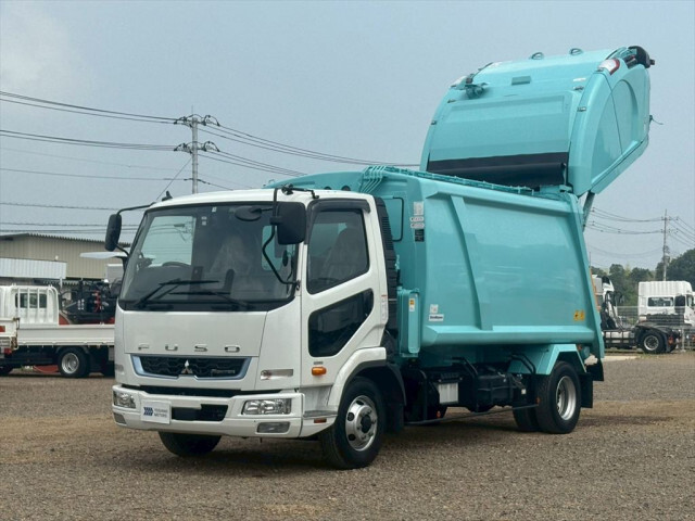 MITSUBISHI FIGHTER MIGNON 2020
