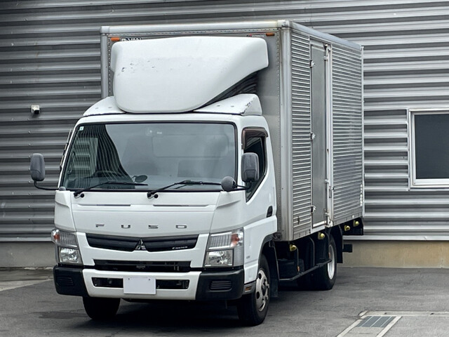 MITSUBISHI CANTER GUTS 2013
