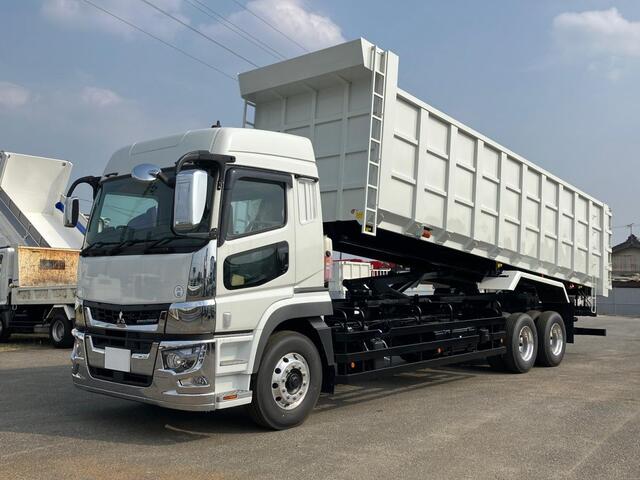 MITSUBISHI SUPER GREAT 2024