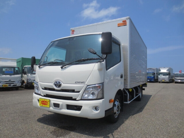 TOYOTA DYNA 2024