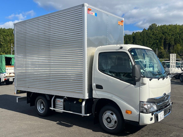 HINO DUTRO 2024