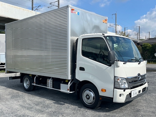 HINO DUTRO 2024