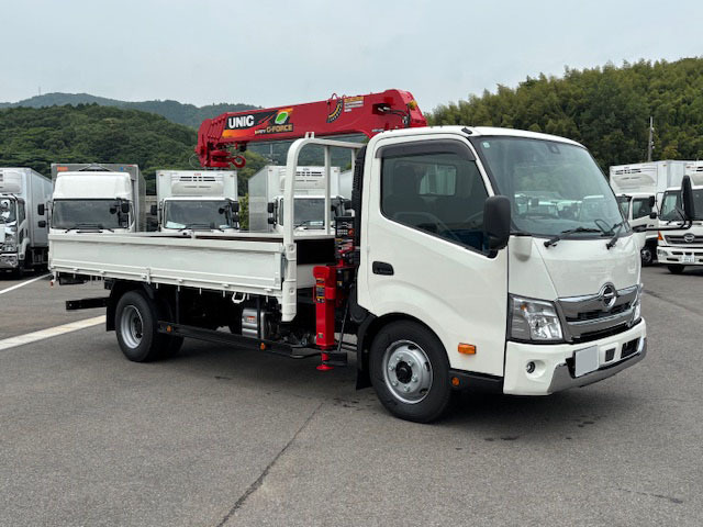 HINO DUTRO 2024