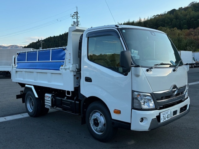 HINO DUTRO 2024