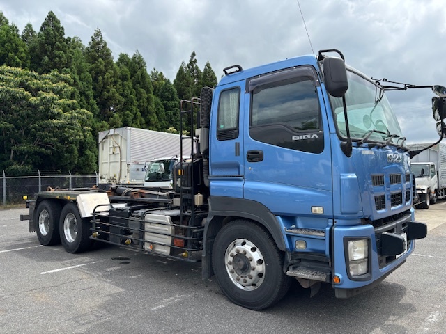 ISUZU GIGA 2012