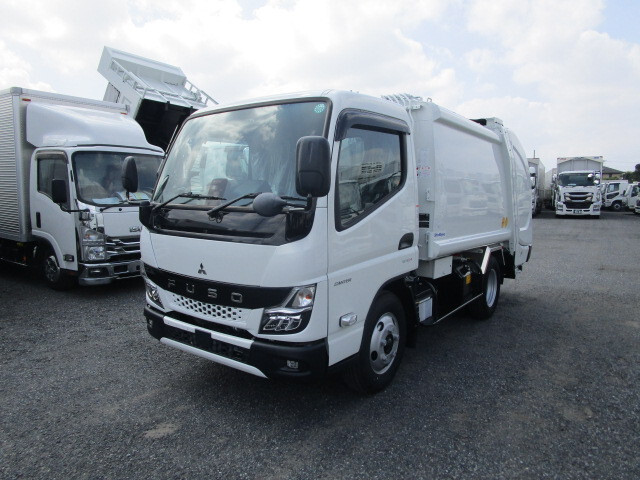 MITSUBISHI CANTER GUTS 2024