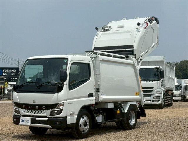 MITSUBISHI CANTER GUTS 2024