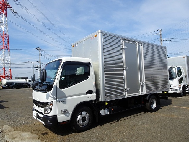 MITSUBISHI CANTER GUTS 2024