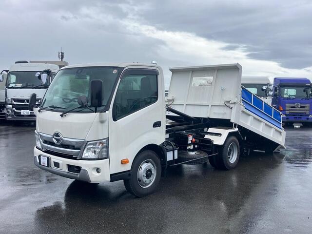 HINO DUTRO 2024
