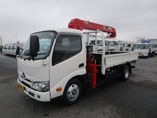 HINO DUTRO 2024