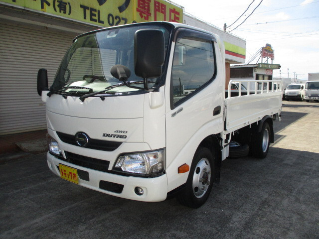 HINO DUTRO 2017