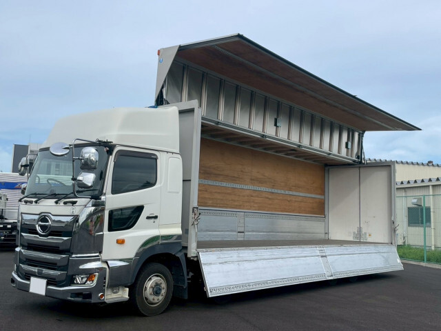 HINO PROFIA 2020