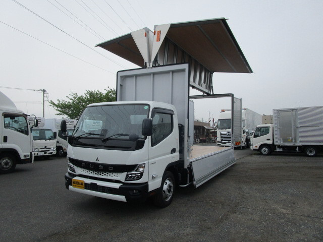 MITSUBISHI CANTER GUTS 2025