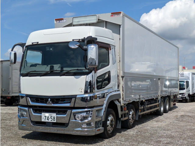 MITSUBISHI SUPER GREAT 2018