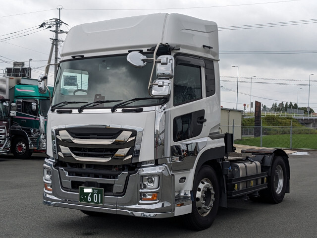 ISUZU GIGA 2024